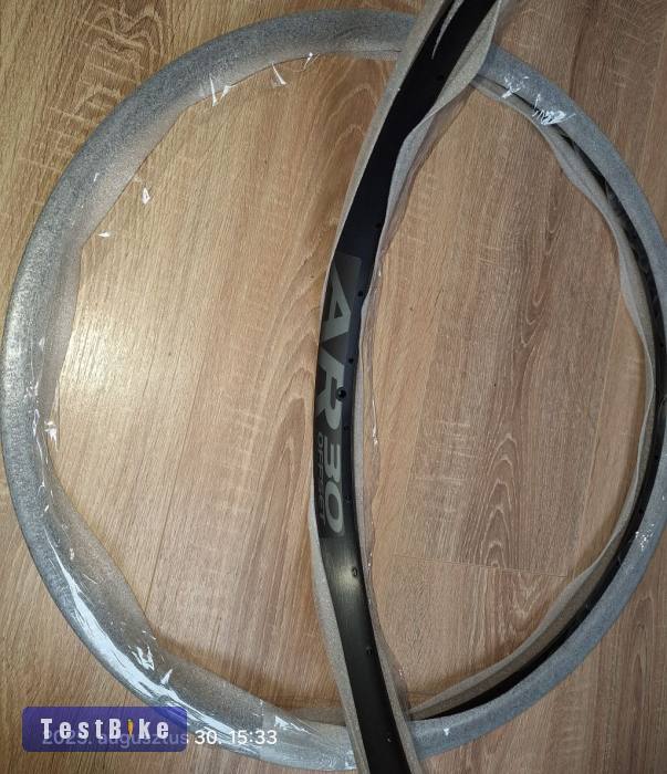 Új 2× RaceFace AR 30 27,5" 32 L eladó