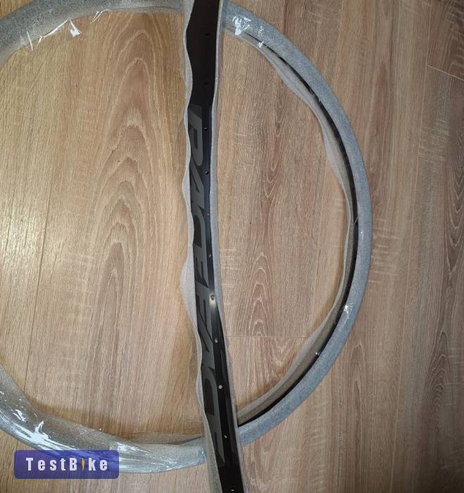 Új 2× RaceFace AR 30 27,5" 32 L eladó