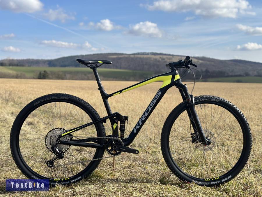 Új 2022 Kross Earth 3.0 "L" carbon XC gép