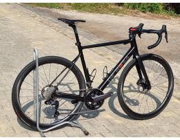 új De Rosa csúcs tesztkerékpár Ultegra di2 2*12 karbon kerék