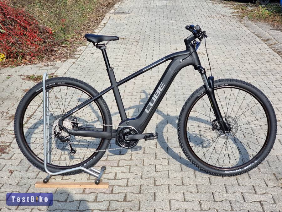 Új 2023 Cube ebike Bosch Smart integrált akku Shimano hydro 