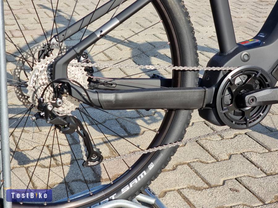 Új 2023 Cube ebike Bosch Smart integrált akku Shimano hydro 