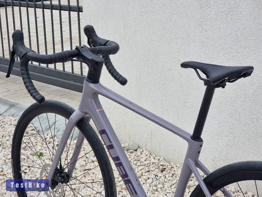 AKCIÓ nov2:Új 2025 Cube Attain karbon outi Shimano 105 2*12