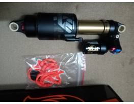 Új 2025 FOX Float X2 Factory 