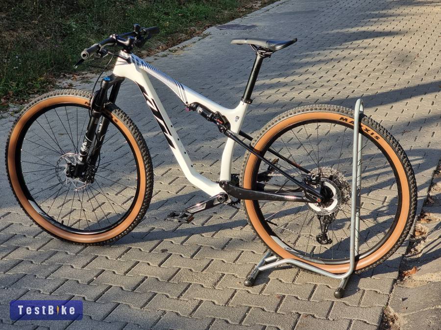 AKCIÓ: Új 2025 KTM karbon mtb FOX Elite távlock Shimano XT 