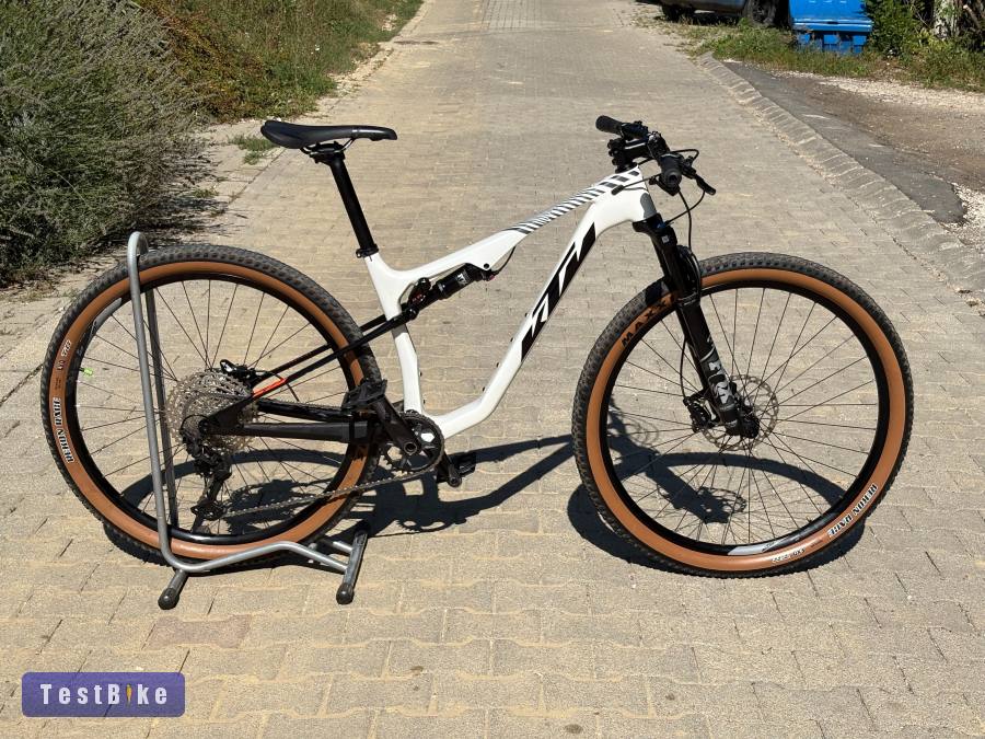 Új 2025 KTM Scarp karbon fully FOX Elite távlock XT 1*12