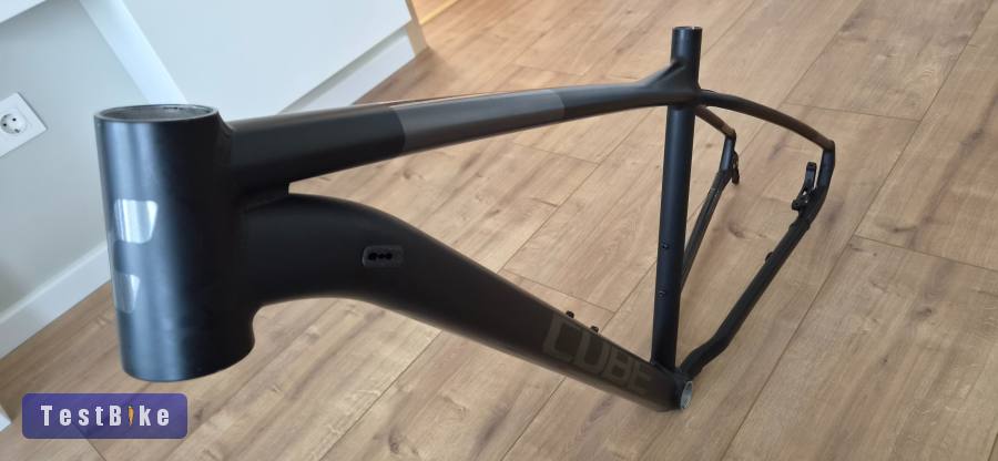 Új 29"  Cube Aim Race L-es váz