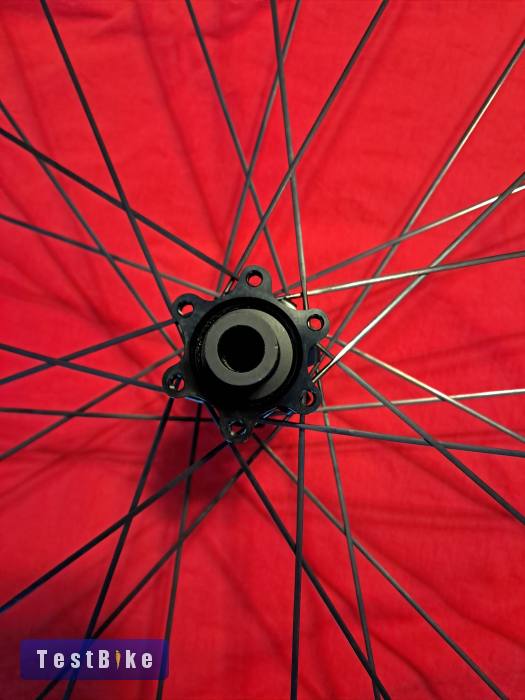 Új 29" DT Swiss 240 Carbon kerék cannondale negyedáron!
