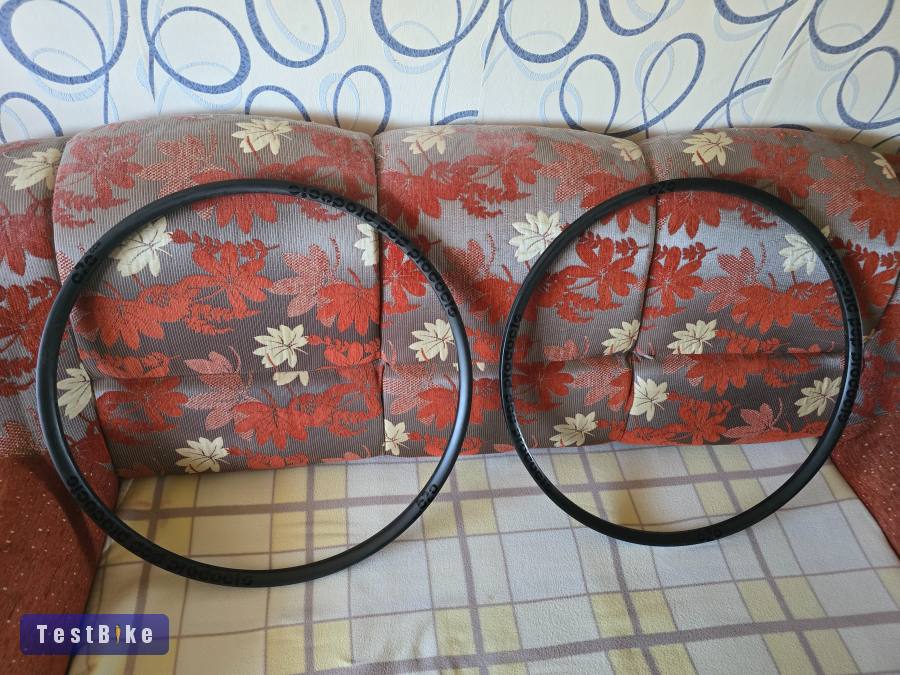 Új 29" Pop Products carbon felnik 32h