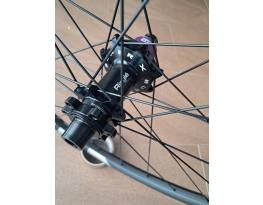 Új 29" SUN XD Microspline 30mm széles könnyű kerék olcsón