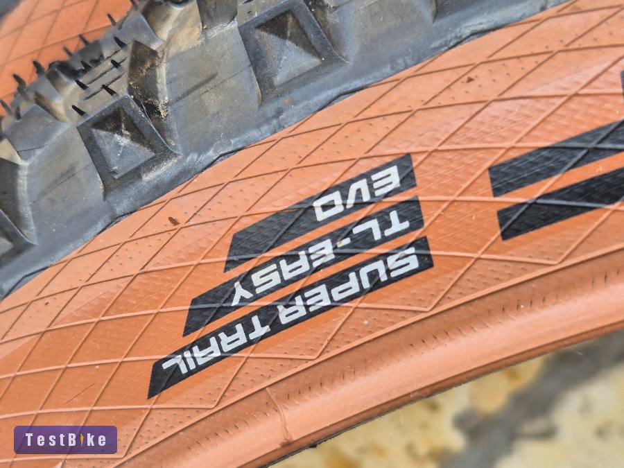 Új 2db schwalbe hans dampf evo kevlar 29x260