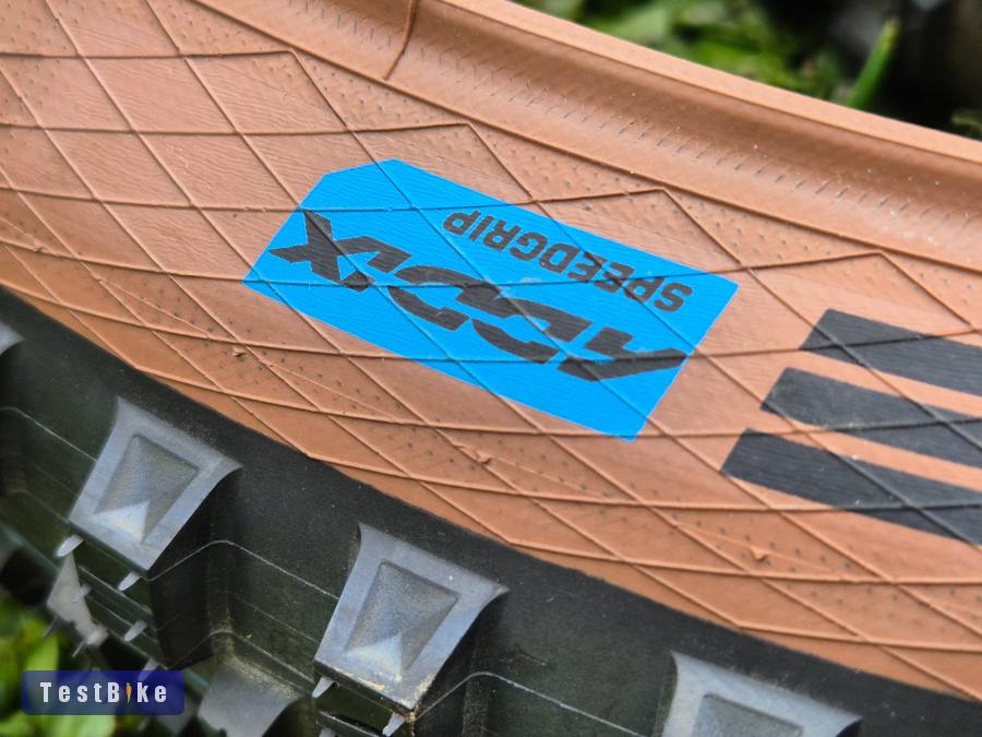 Új 2db schwalbe hans dampf evo kevlar