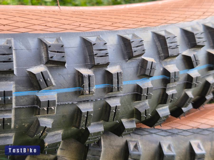 Új 2db schwalbe hans dampf evo kevlar