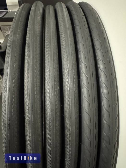 Új 6db 700x32C Decathlonos külső gumi