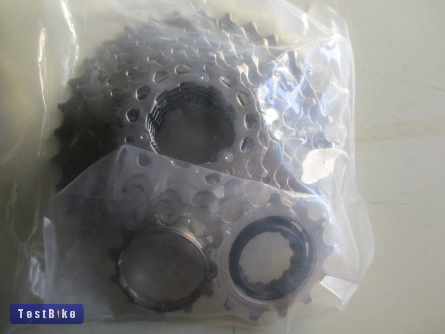 Új 8 sebességes 11-32-es fogaskoszorú