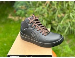 Új adidas Five Ten cipők  