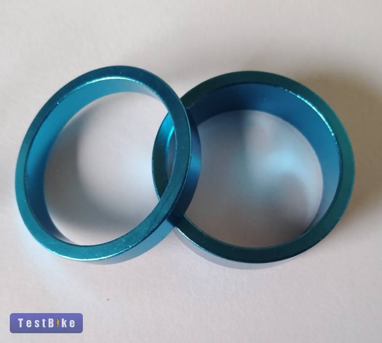 Új alu szelepsapka, kormányszár csavar, nyeregcső bilincs