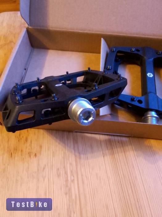 Új BC basic kompozit pedál 