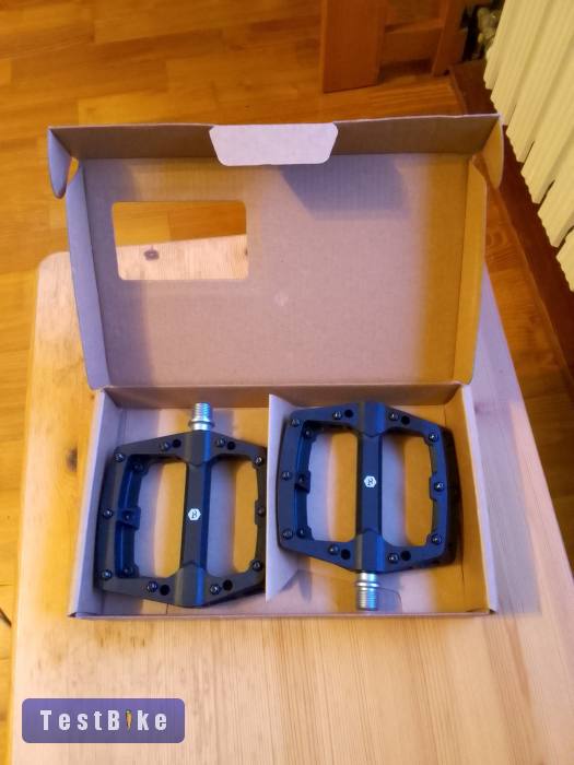 Új BC basic kompozit pedál 