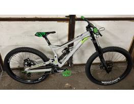 új Bergamont Straitline mullet dh bringa