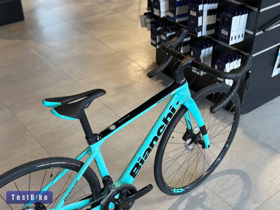 Új Bianchi Infinito XE 47cm országúti kerékpár