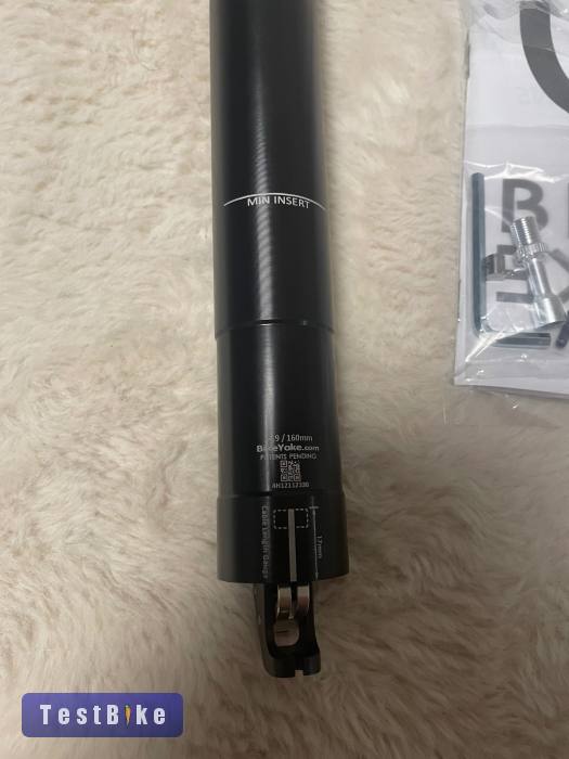 Új BikeYoke Revive Three Max dropper