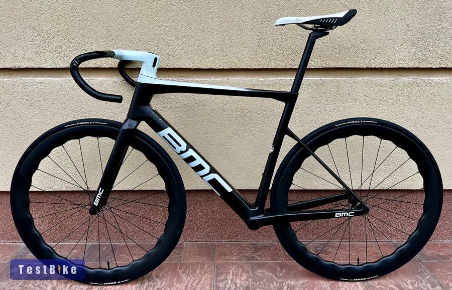 Új BMC Teammachine SLR_01 full carbon vázszett