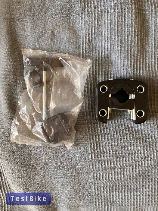 Új Bobike GO Mini első gyerekülés 9-15kg plexivel