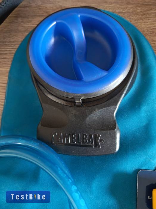 Új camelbak víztartály 2 literes