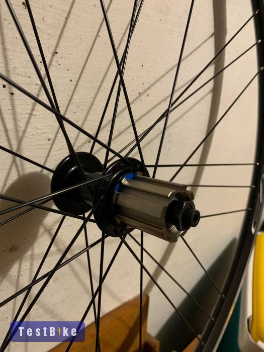 Új Campagnolo Calima kerékszett