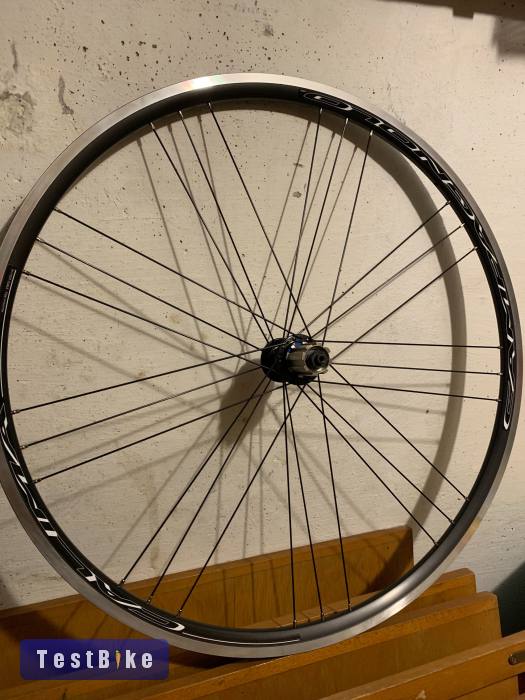 Új Campagnolo Calima kerékszett