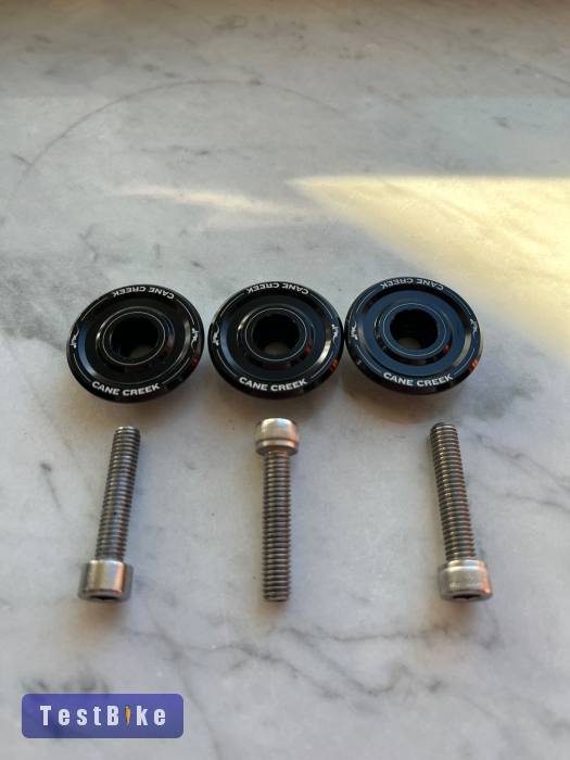 Új Cane Creek topcap