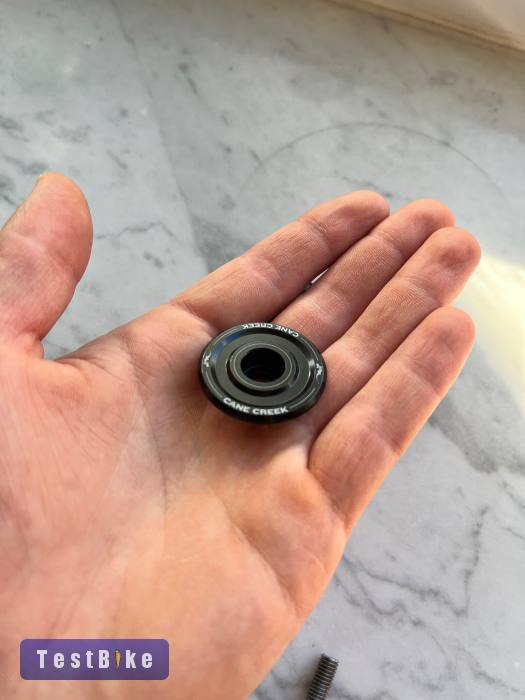 Új Cane Creek topcap