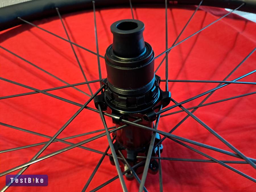 Új Boost DT 240 780g hátsó, HollowGram Lefty kerékszett