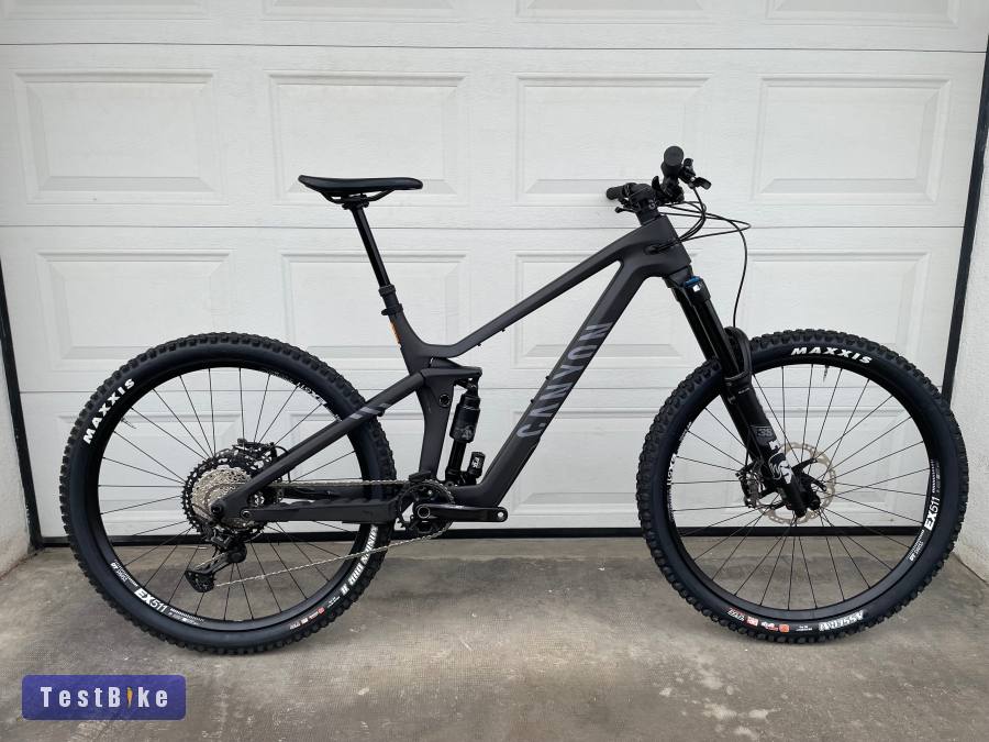 Új Canyon Strive CFR Underdog L