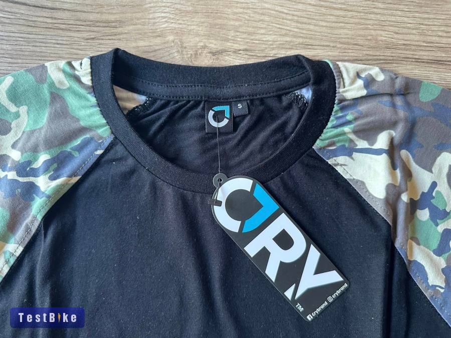 Új CRY brand fekete/camo slim fit póló, t-shirt (S) - BMX