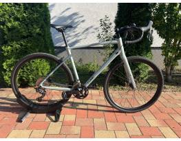 Új Cube Nuroad Race "L" gravel kerékpár