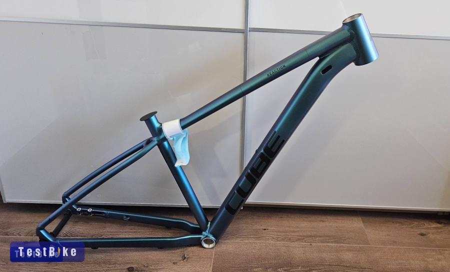 Új Cube Reaction Pro kaméleon, 29-er váz , M-es méret eladó