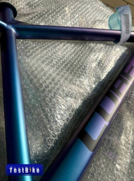 Új Cube Reaction Pro kaméleon, 29-er váz , M-es méret eladó