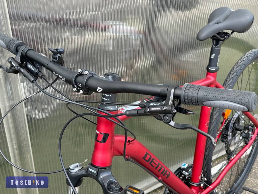 Új Dema Aveiro 7 Trekking 28" tárcsafékes, Alivio 3x9, Akció