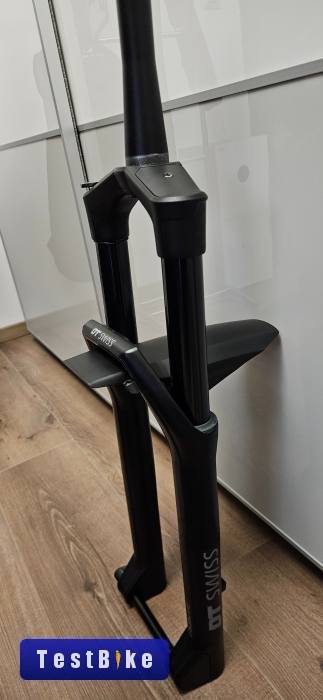 Új DT Swiss 535One 205x60 tag + remote kar + pumpa eladó