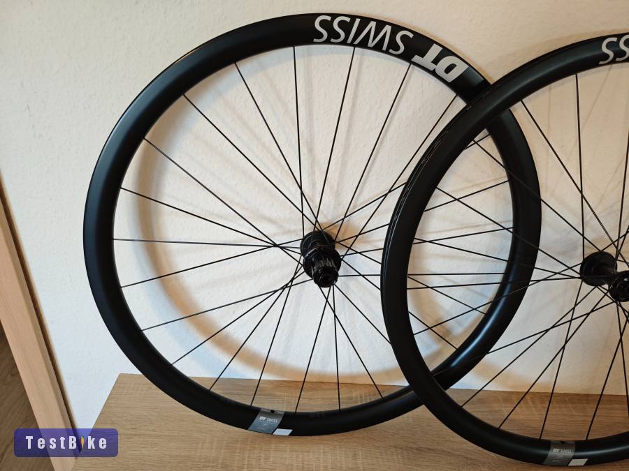 Új DT Swiss ERC 1600 35mm karbon kerékszett 28"