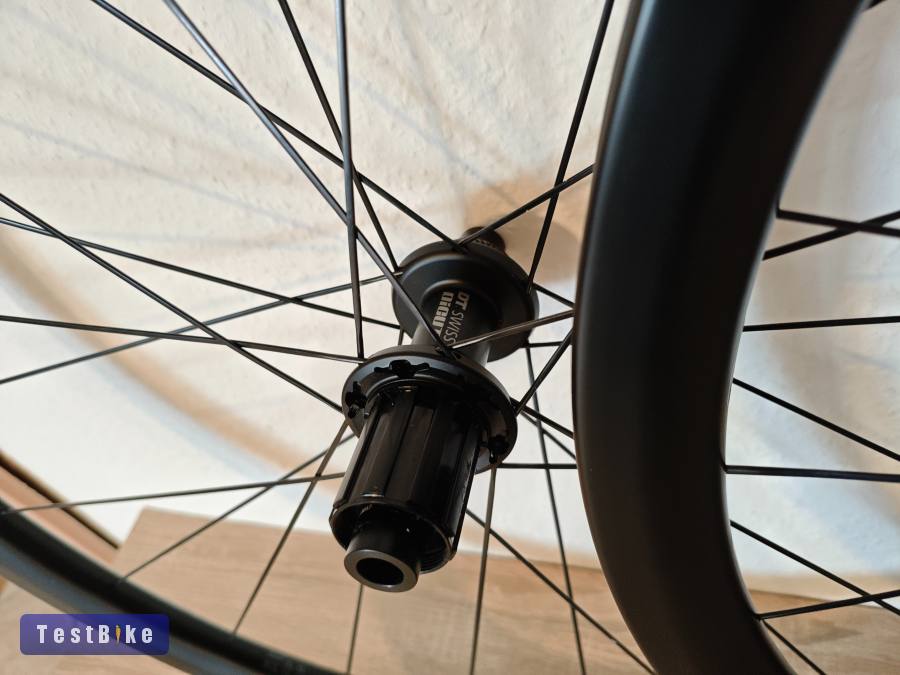 Új DT Swiss ERC 1600 35mm karbon kerékszett 28"