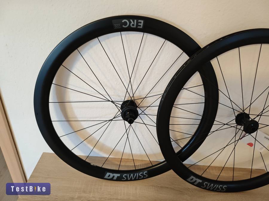 Új DT Swiss ERC LOG karbon kerékszett 28"
