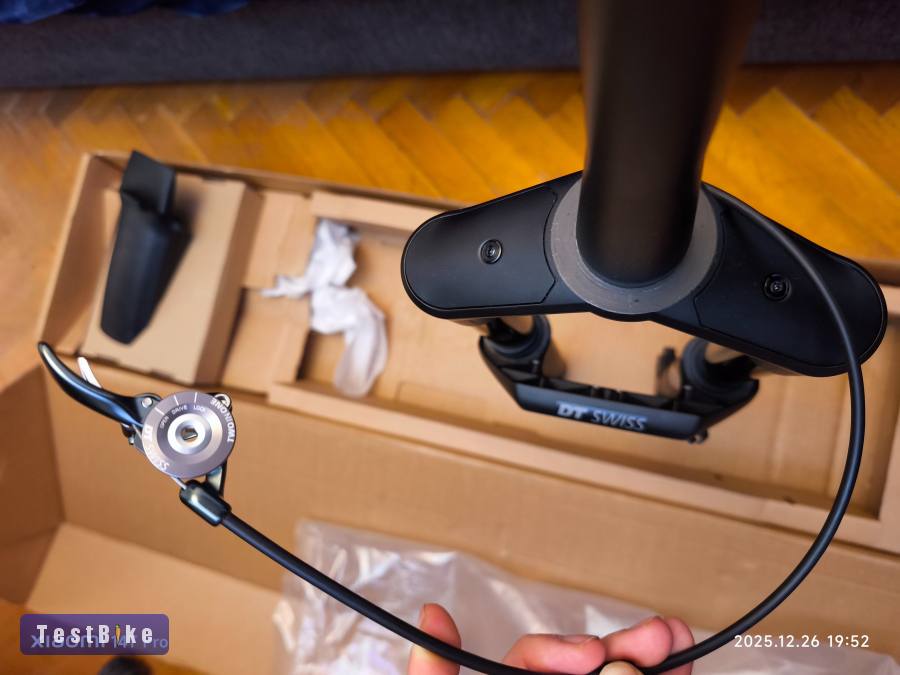 Új DT Swiss F535 ONE 27.5" 150mm prémium villa + gyári kieg