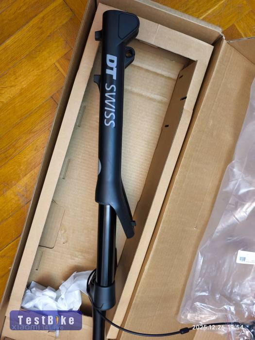 Új DT Swiss F535 ONE 27.5" 150mm prémium villa + gyári kieg