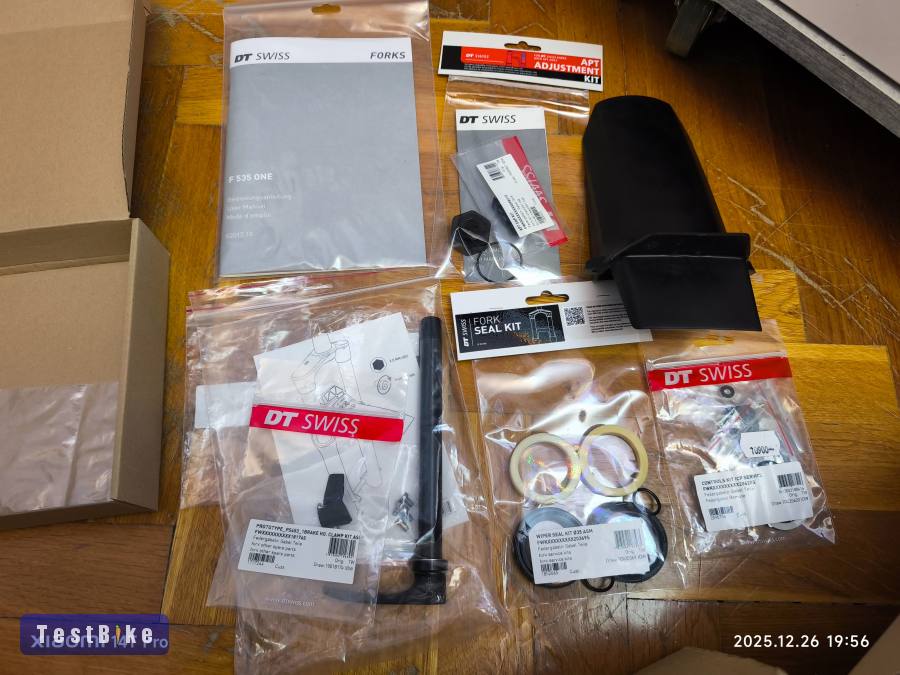 Új DT Swiss F535 ONE 27.5" 150mm prémium villa + gyári kieg