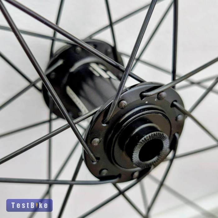 Új DT Swiss R470 országúti kerékszett