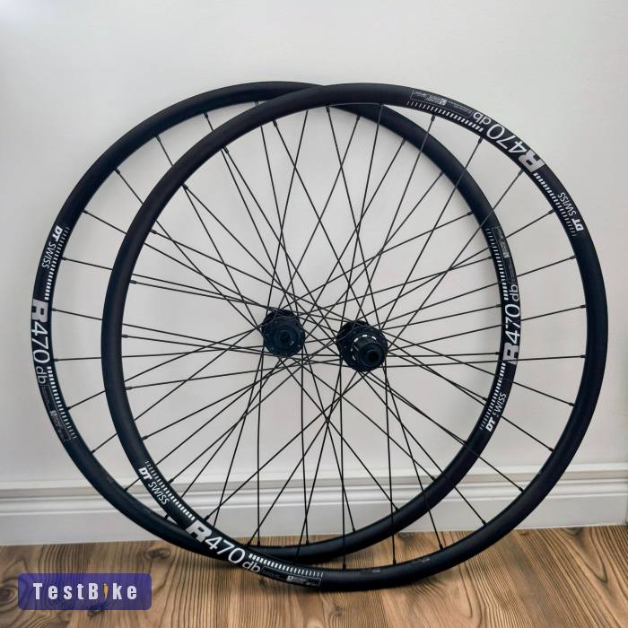 Új DT Swiss R470 országúti kerékszett