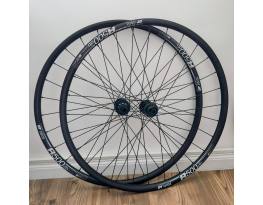 Új DT Swiss R500 gravel/országúti kerékszett